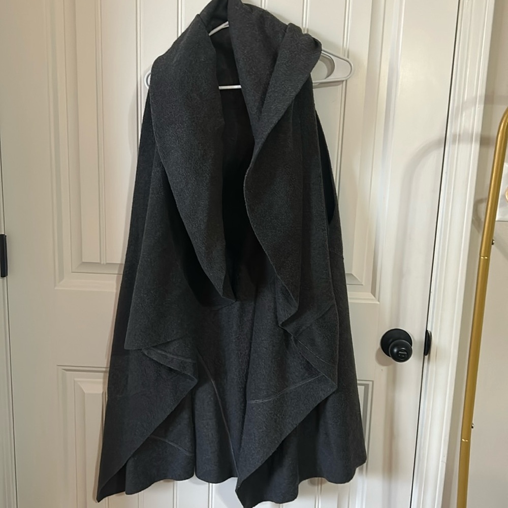 Women’s shawl